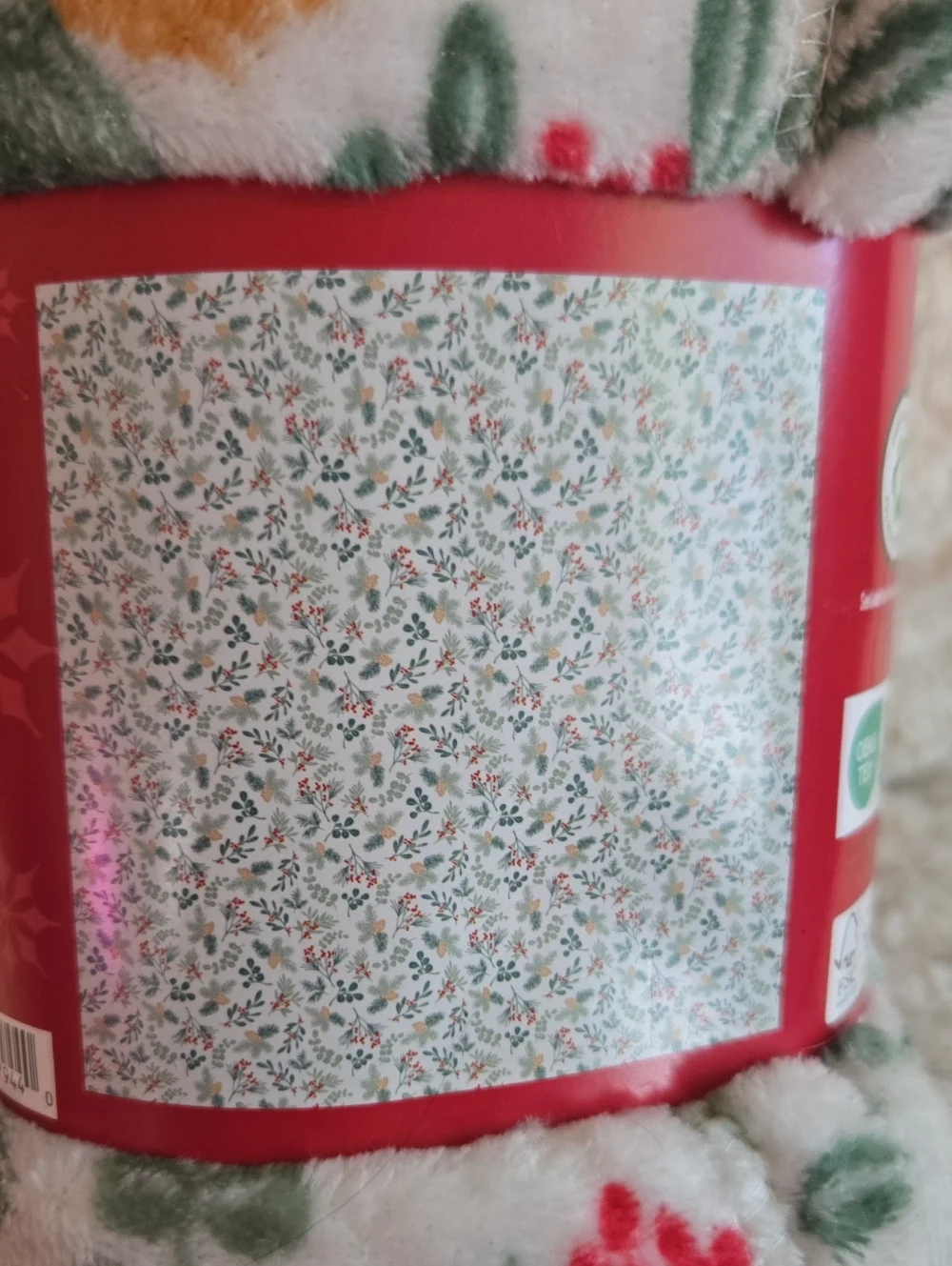 Holiday Time Green & White Holly Plush Throw Blanket